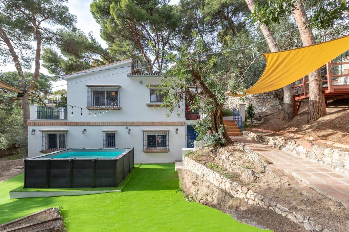 170 M² Mökki ∙ 2 Makuuhuonetta ∙ 5 Vierasta - Málaga