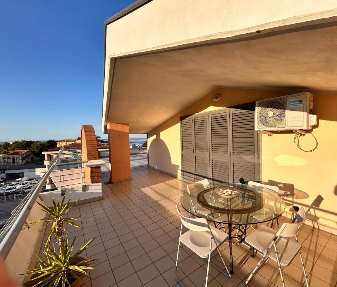 70 M² Appartement ∙ 2 Slaapkamers ∙ 4 Gasten - Vasto