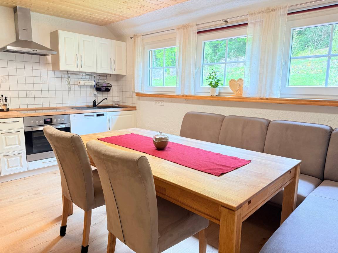 75 M² Ferienwohnung ∙ 2 Schlafzimmer ∙ 6 Gäste - Bad Wildbad