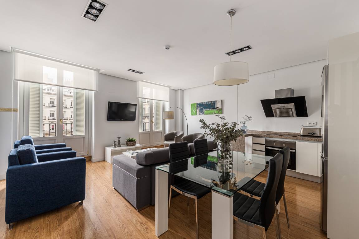 60 M² Apartamento ∙ 1 Habitación ∙ 4 Huéspedes - Estación de Sol - Madrid