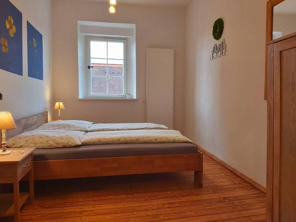 90 M² Ferienwohnung ∙ 2 Schlafzimmer ∙ 4 Gäste - Kronach