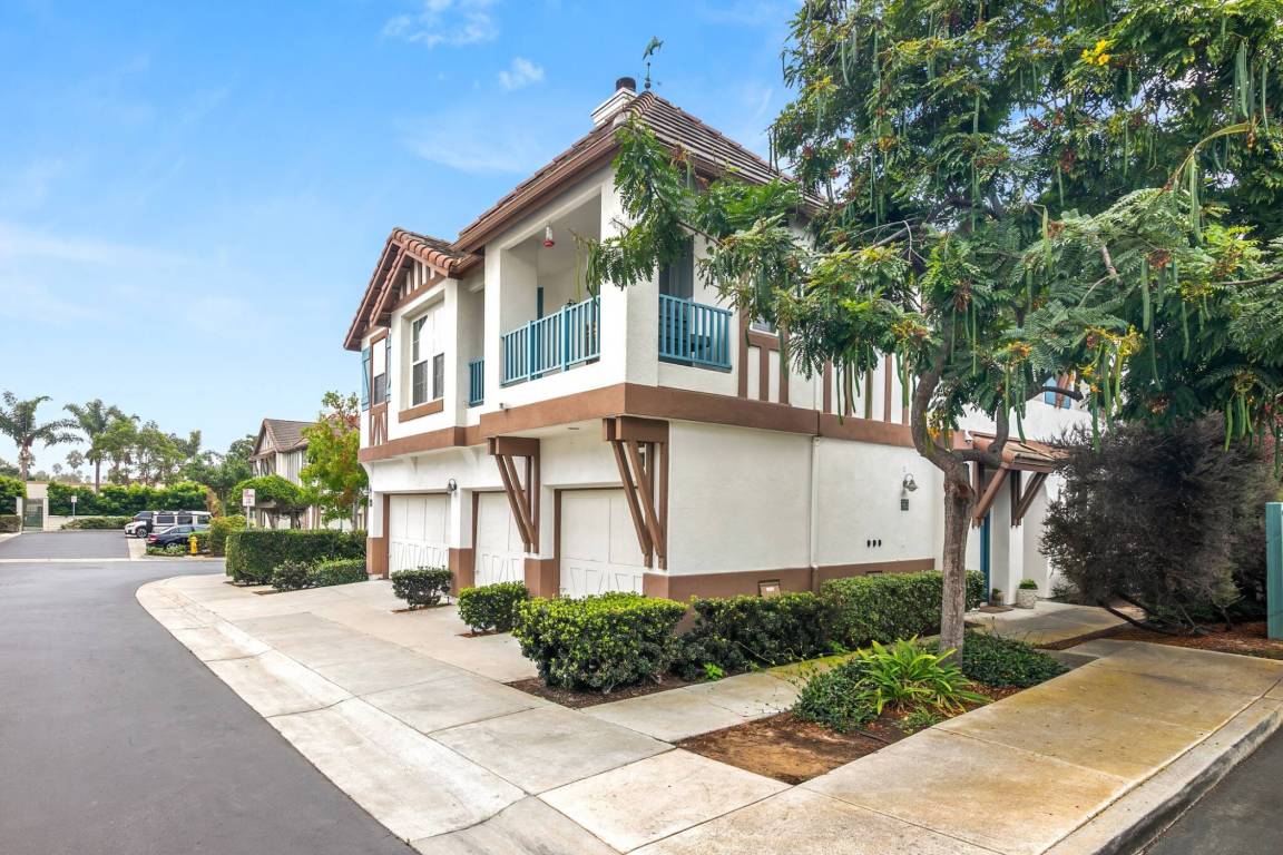 122 M² House ∙ 2 Bedrooms ∙ 4 Guests - Encinitas, CA