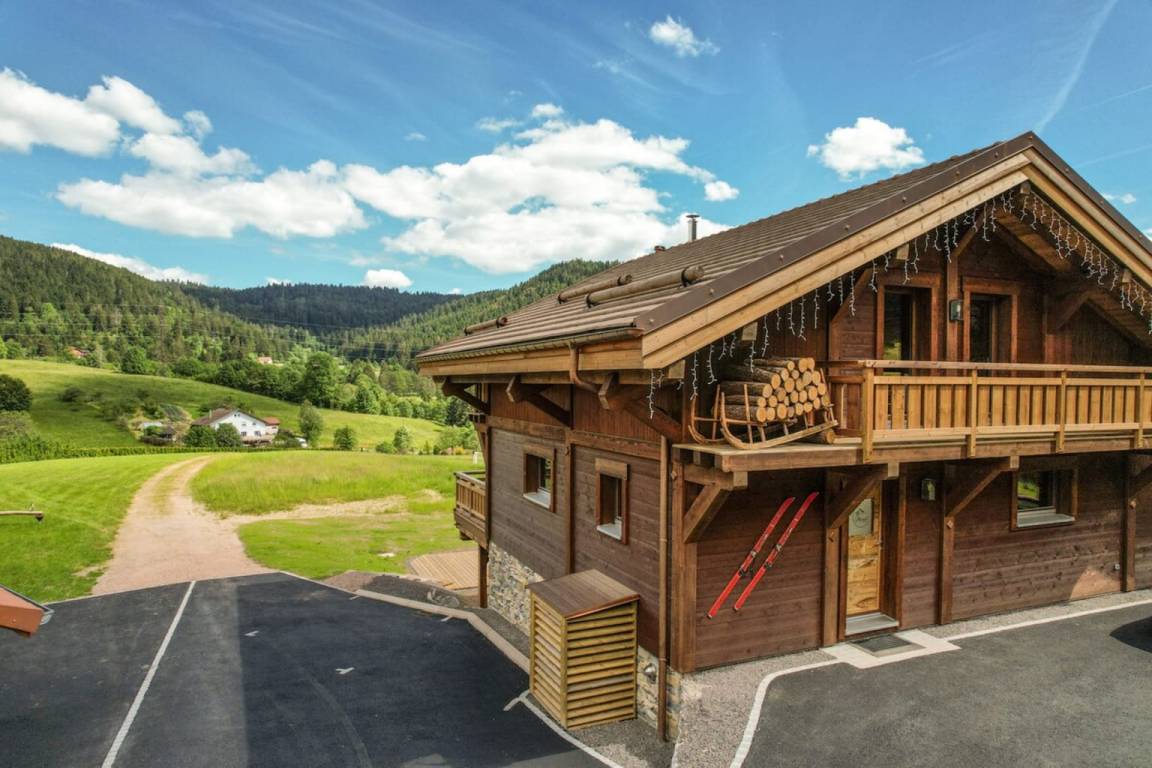 180 M² Chalet ∙ 5 Bedrooms ∙ 12 Guests - La Bresse