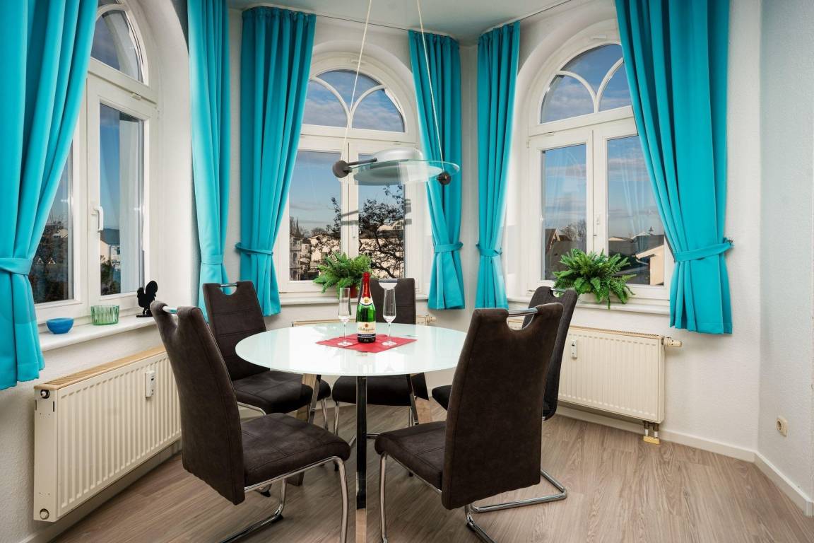 67 m² Ferienwohnung ∙ 1 Schlafzimmer ∙ 4 Gäste – Bild 3