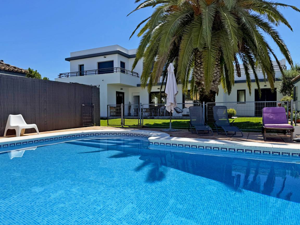 850 M² Villa ∙ 4 Chambres ∙ 9 Personnes - Chipiona