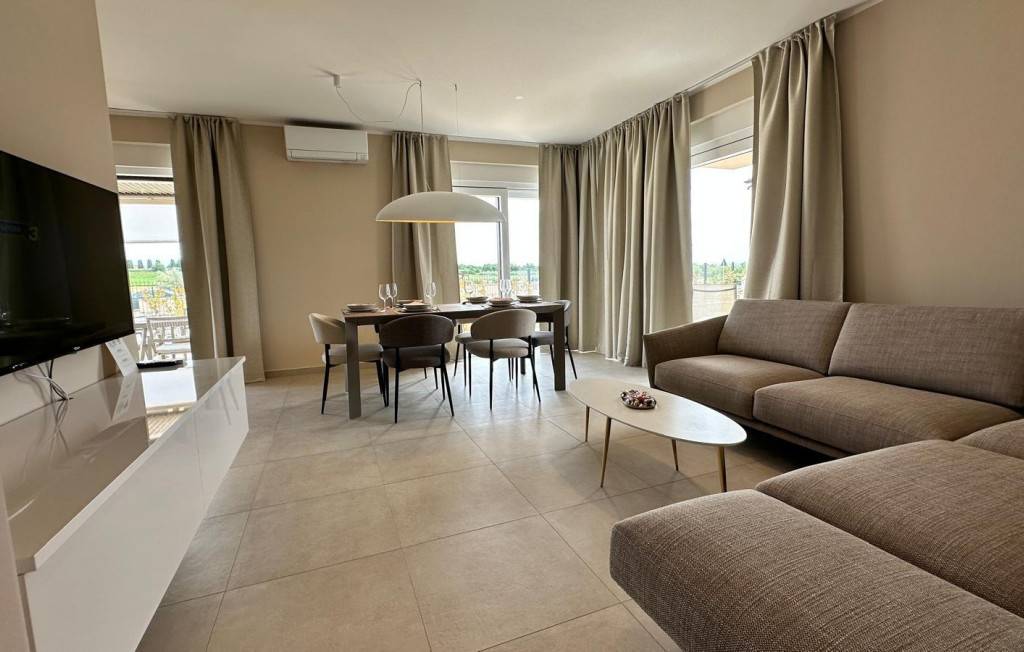 86 M² Apartment ∙ 2 Bedrooms ∙ 4 Guests - Novigrad
