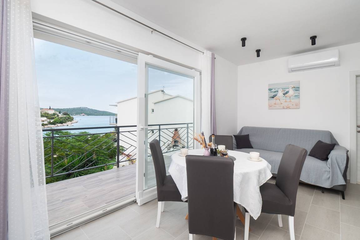 48 M² Ferienwohnung ∙ 2 Schlafzimmer ∙ 4 Gäste - Rogoznica