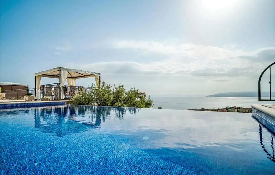 110 M² Ferienhaus ∙ 2 Schlafzimmer ∙ 6 Gäste - Makarska