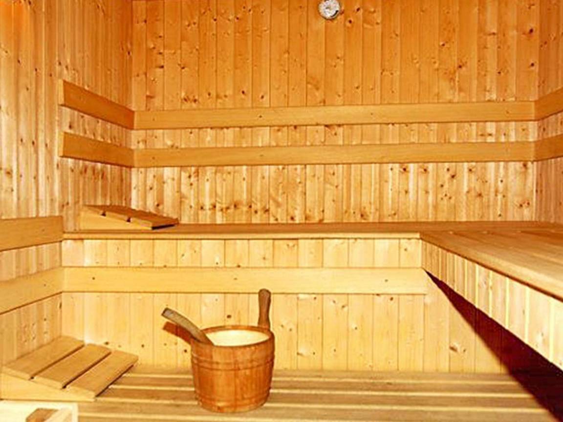 210 m² Chalet ∙ 6 Schlafzimmer ∙ 15 Gäste – Bild 10