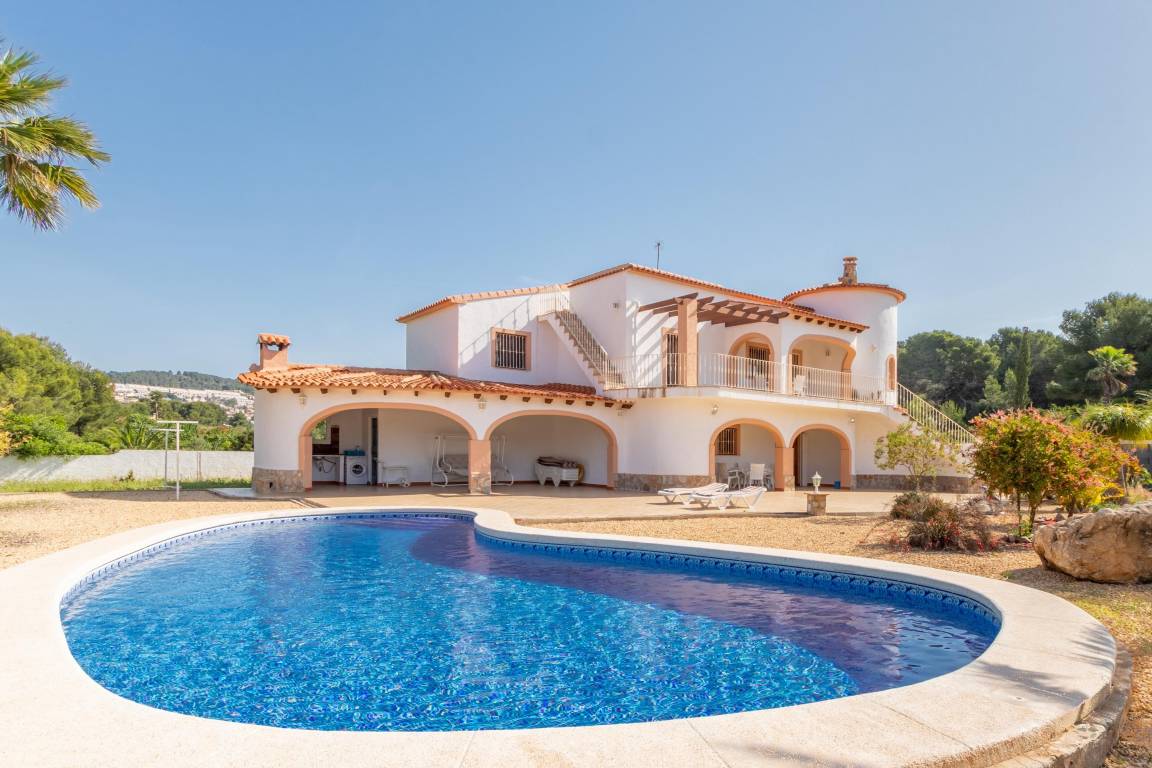300 M² Villa ∙ 5 Schlafzimmer ∙ 10 Gäste - Calp