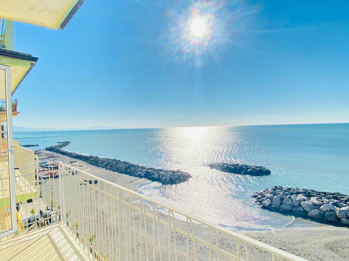 100 M² Apartamento ∙ 2 Habitaciones ∙ 6 Huéspedes - Salerno