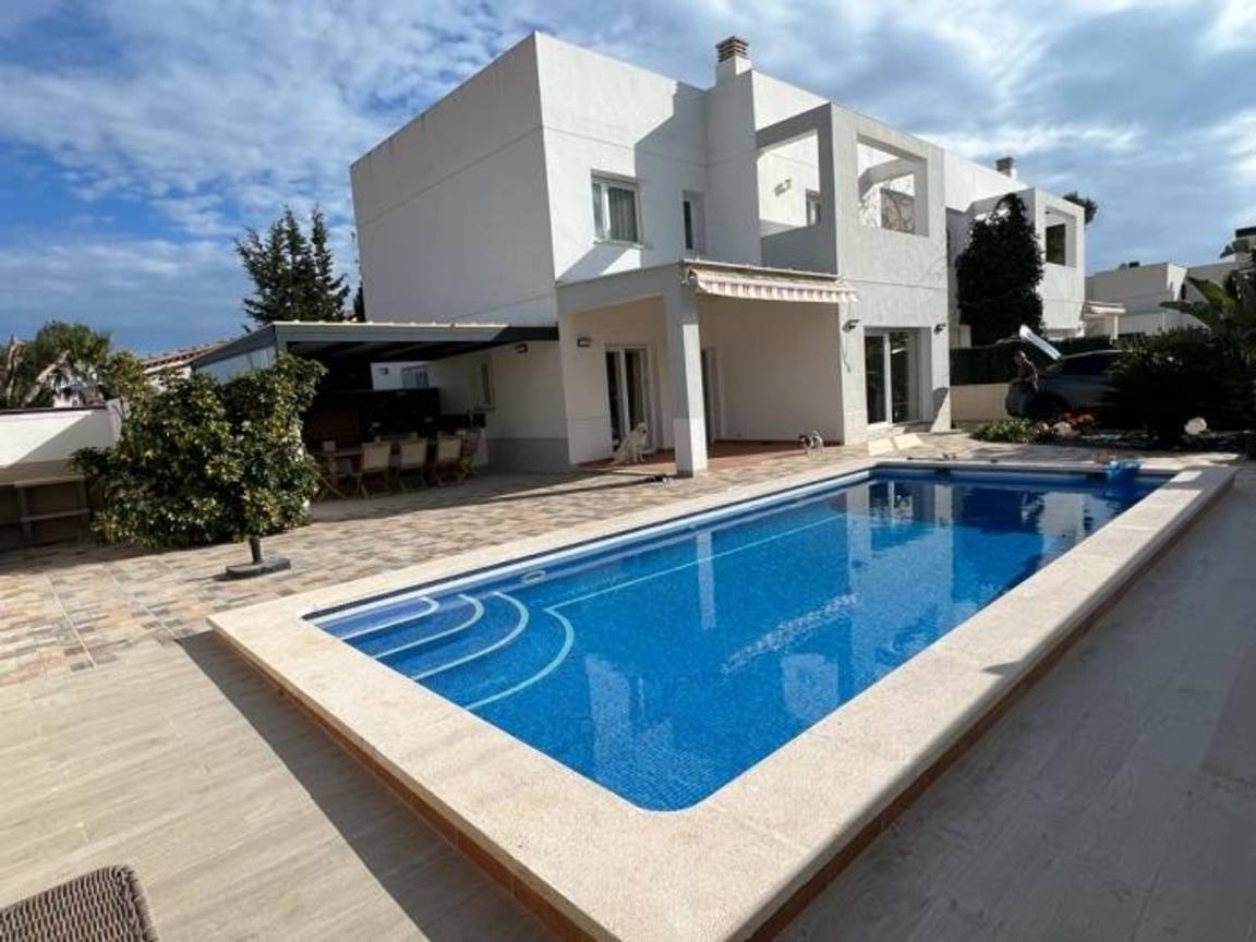 220 M² Ferienhaus ∙ 5 Schlafzimmer ∙ 10 Gäste - L’Ametlla de Mar