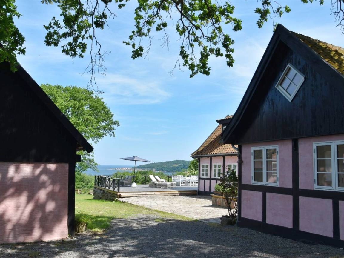 184 M² Maison De Vacances ∙ 4 Chambres ∙ 8 Personnes - Bornholm