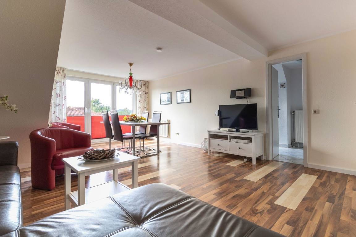 73 m² Ferienwohnung ∙ 2 Schlafzimmer ∙ 6 Gäste – Bild 2