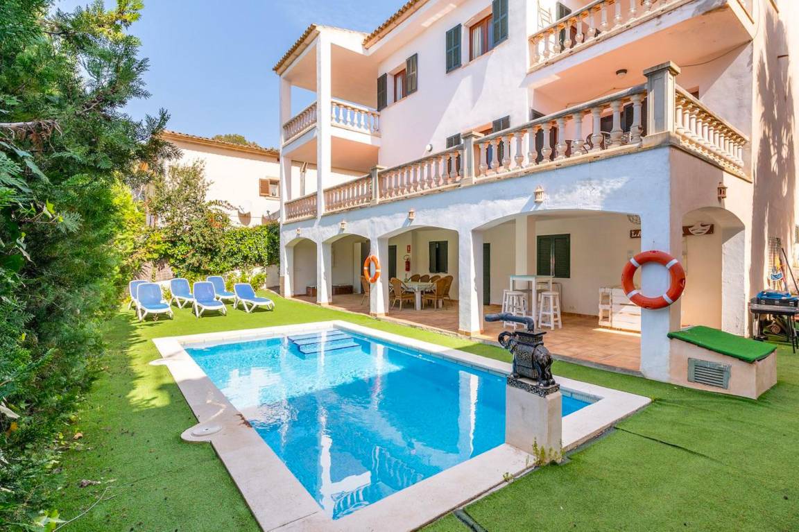 194 M² Villa ∙ 4 Habitaciones ∙ 8 Huéspedes - Cala d'Or