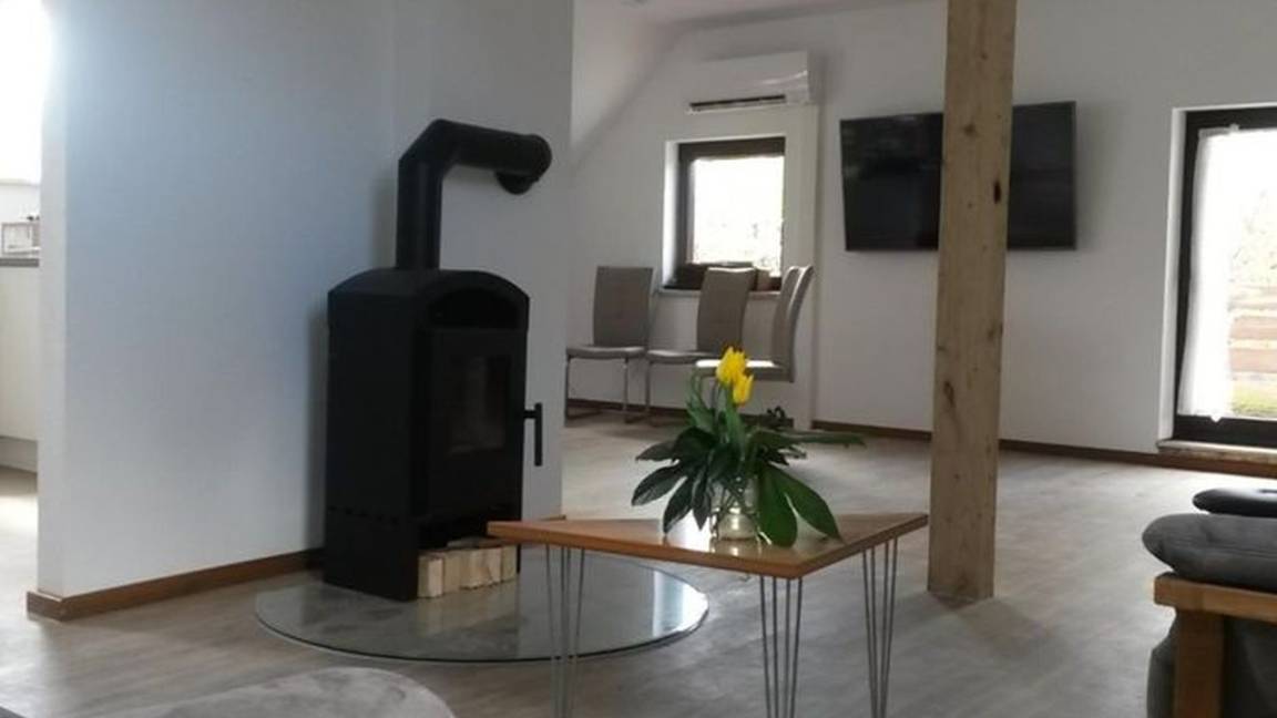 90 M² Ferienwohnung ∙ 2 Schlafzimmer ∙ 4 Gäste - Butjadingen