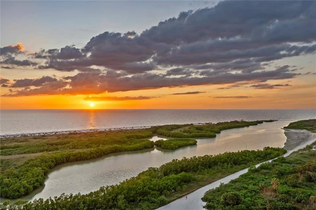 98 M² Condo ∙ 2 Bedrooms ∙ 6 Guests - Marco Island, FL