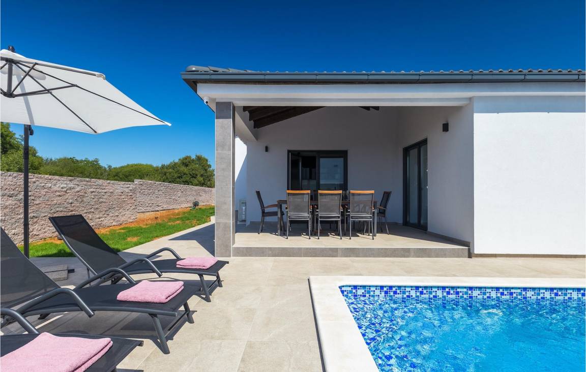 145 M² House ∙ 3 Bedrooms ∙ 8 Guests - Banjole
