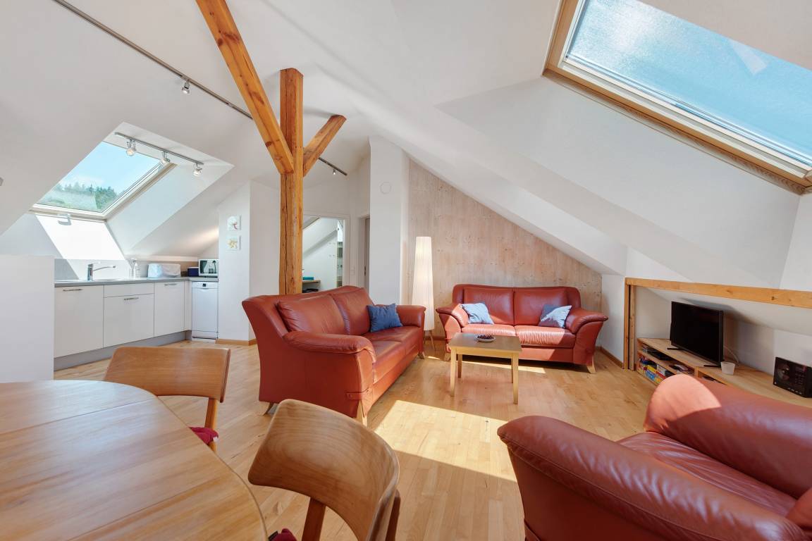 65 M² Ferienwohnung ∙ 2 Schlafzimmer ∙ 4 Gäste - Eigeltingen