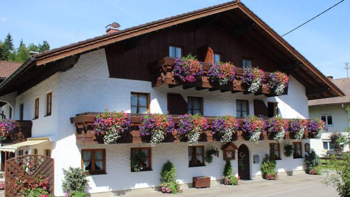 98 M² Ferienwohnung ∙ 2 Schlafzimmer ∙ 5 Gäste - Obermaiselstein