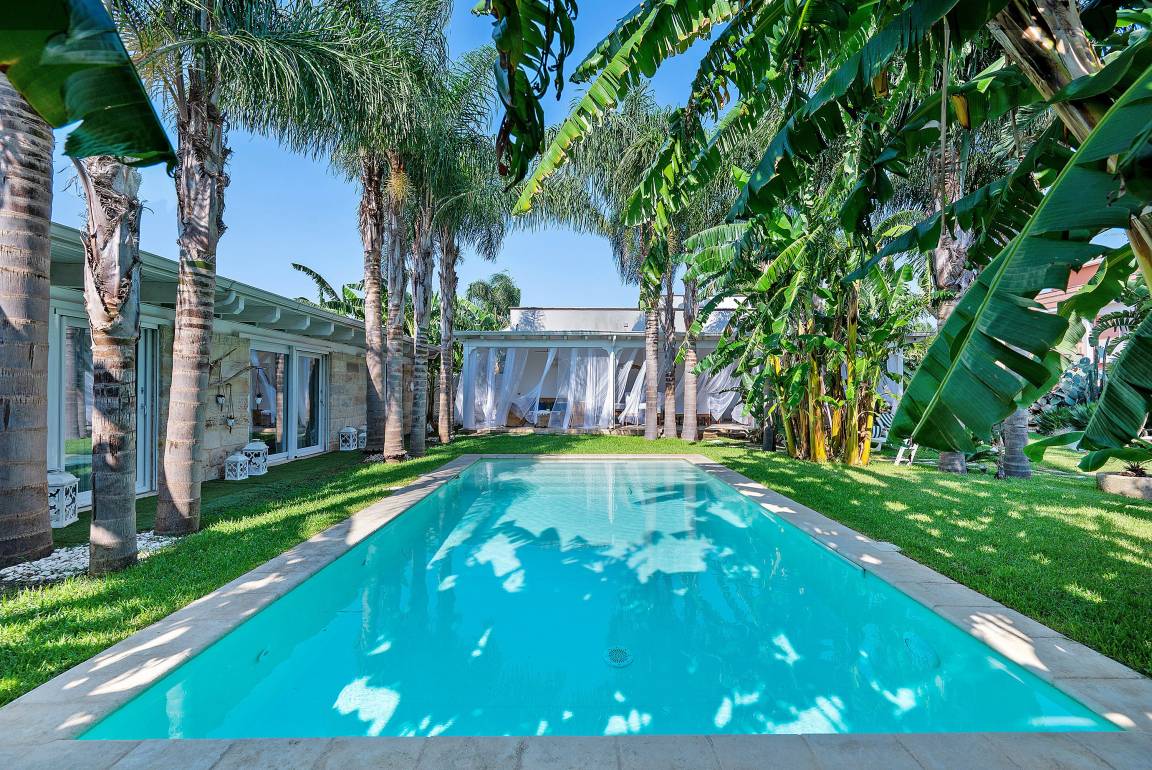 140 M² Villa ∙ 2 Makuuhuonetta ∙ 6 Vierasta - Galatina