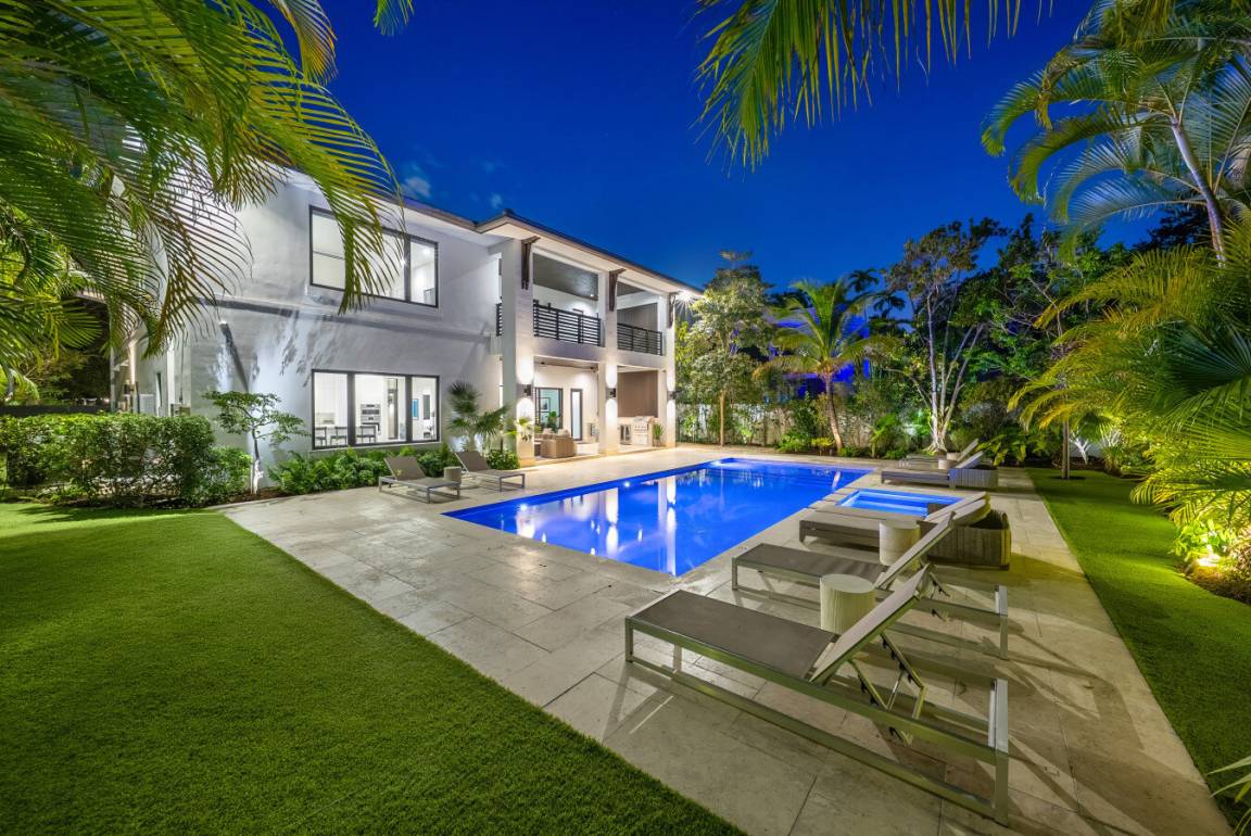 Villa ∙ 5 Bedrooms ∙ 12 Guests - Miami