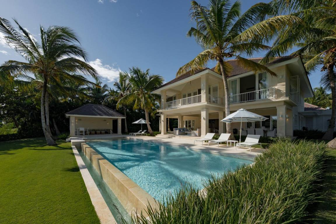 1100 M² Villa ∙ 5 Bedrooms ∙ 12 Guests - Punta Cana