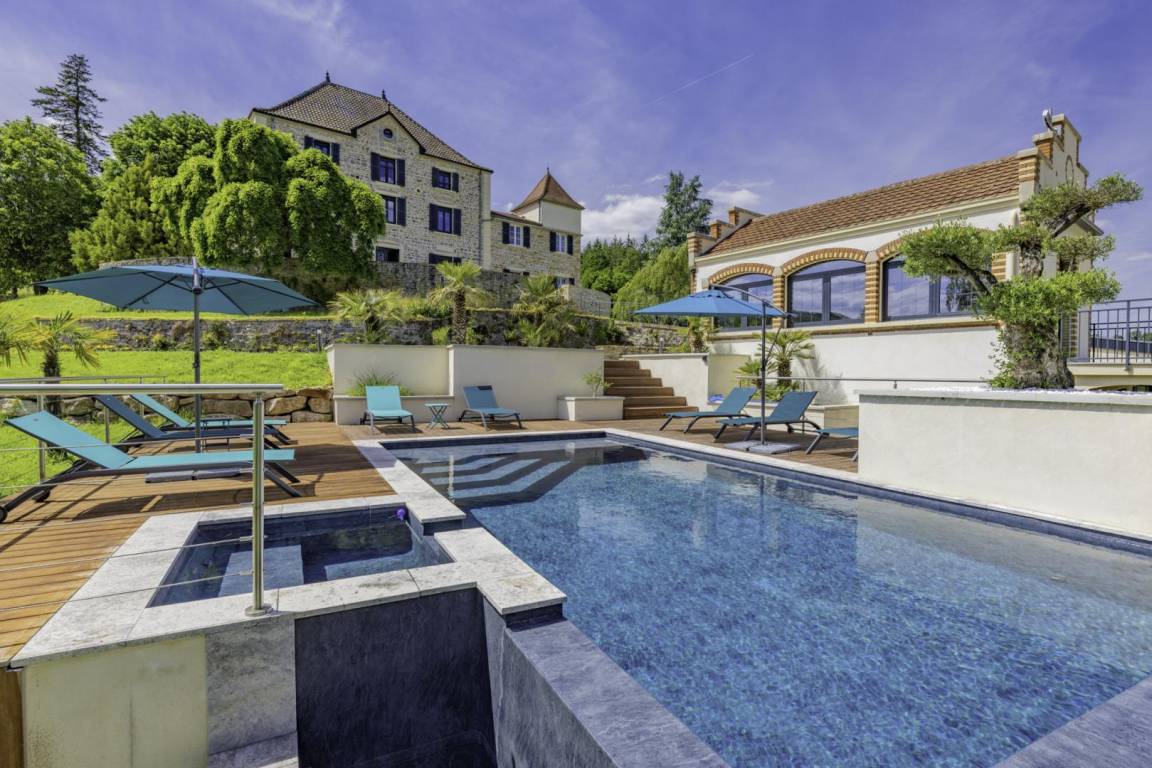 250 m&sup2; G&icirc;te 5 Schlafzimmer 10 G&auml;ste