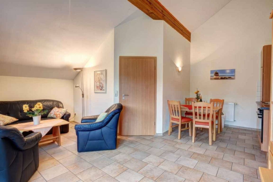 62 m² Ferienwohnung ∙ 2 Schlafzimmer ∙ 4 Gäste – Bild 4