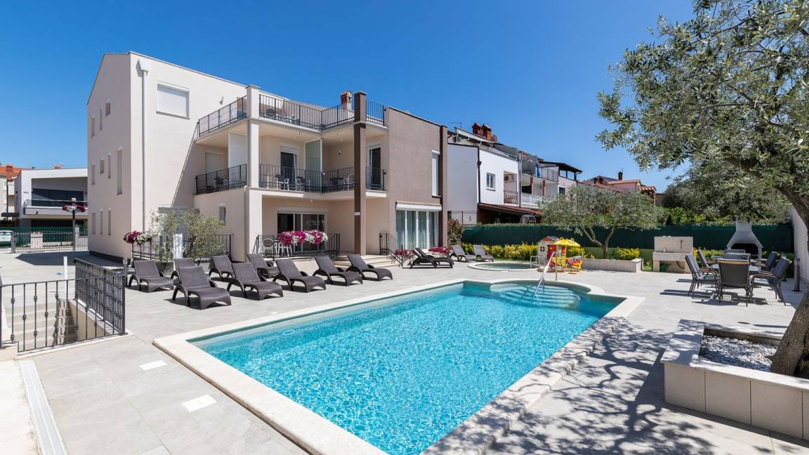 55 M² Apartment ∙ 1 Bedroom ∙ 4 Guests - Peroj