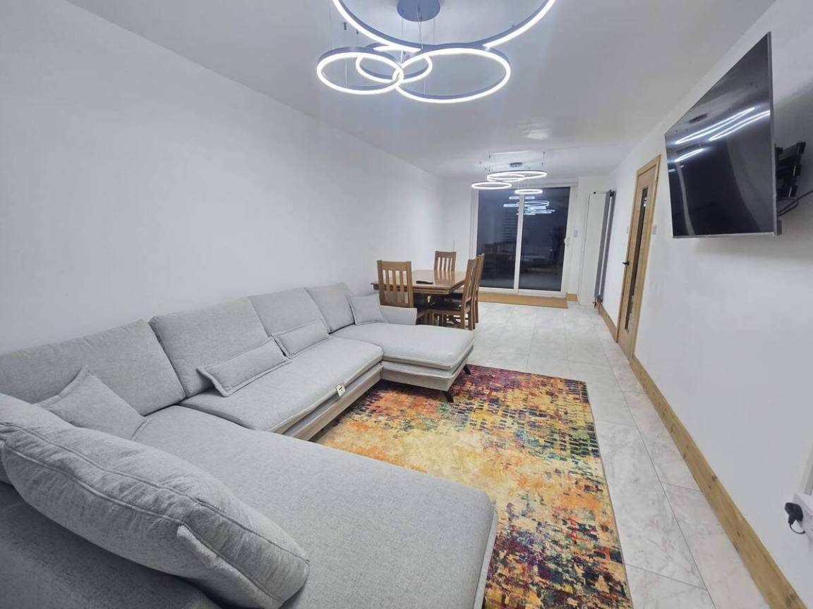 40 M² House ∙ 5 Bedrooms ∙ 14 Guests - Birmingham