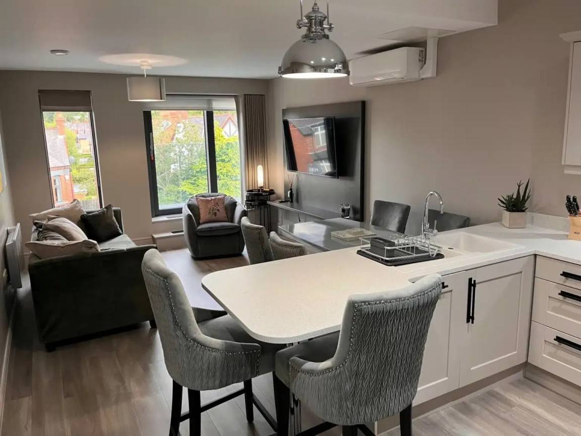 85 M² Huoneisto ∙ 1 Makuuhuone ∙ 4 Vierasta - Belfast