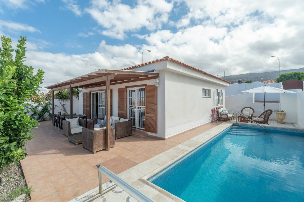 115 M² Villa ∙ 3 Slaapkamers ∙ 8 Gasten - Adeje