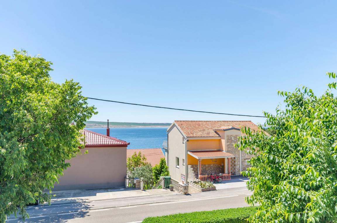100 M² Apartment ∙ 3 Bedrooms ∙ 6 Guests - Vinjerac