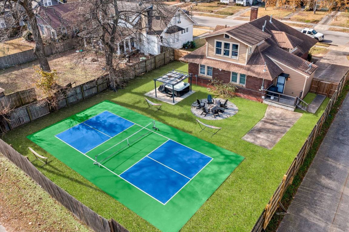 Apartment ∙ 4 Bedrooms ∙ 10 Guests - Memphis, TN