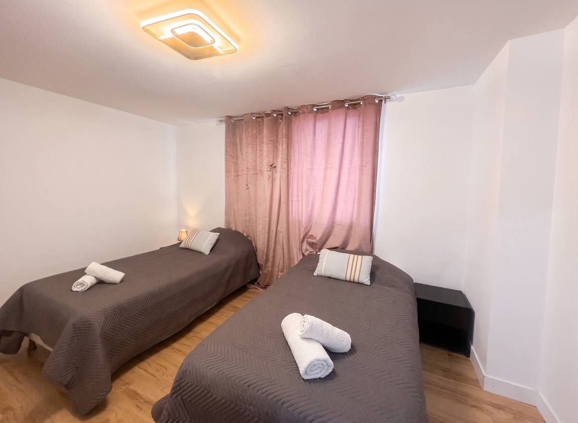 94 M² Casa ∙ 3 Habitaciones ∙ 8 Huéspedes - Joigny
