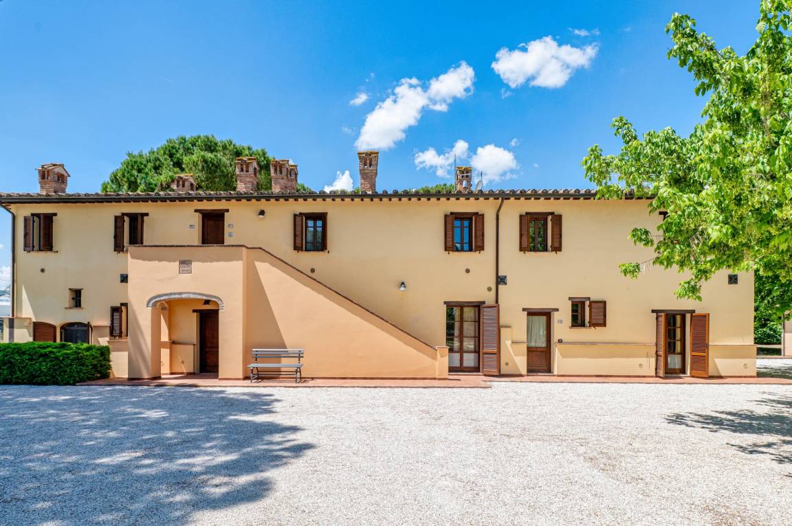 91 M² Apartment ∙ 2 Bedrooms ∙ 6 Guests - Perugia