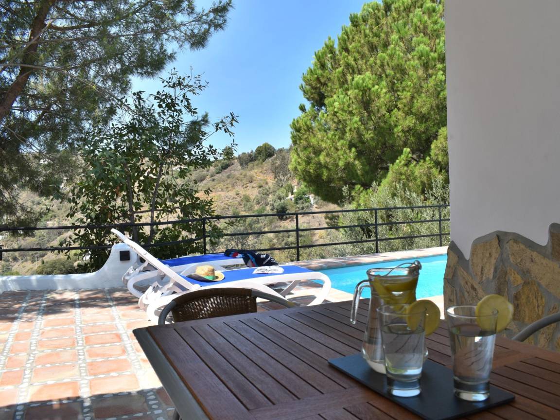 96 M² Casa Rural ∙ 2 Habitaciones ∙ 4 Huéspedes - Torrox Costa