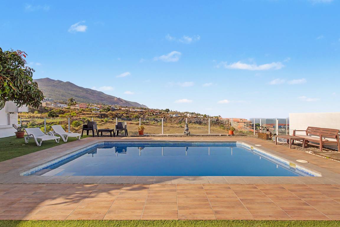 83 M² Apartment ∙ 2 Bedrooms ∙ 4 Guests - El Paso