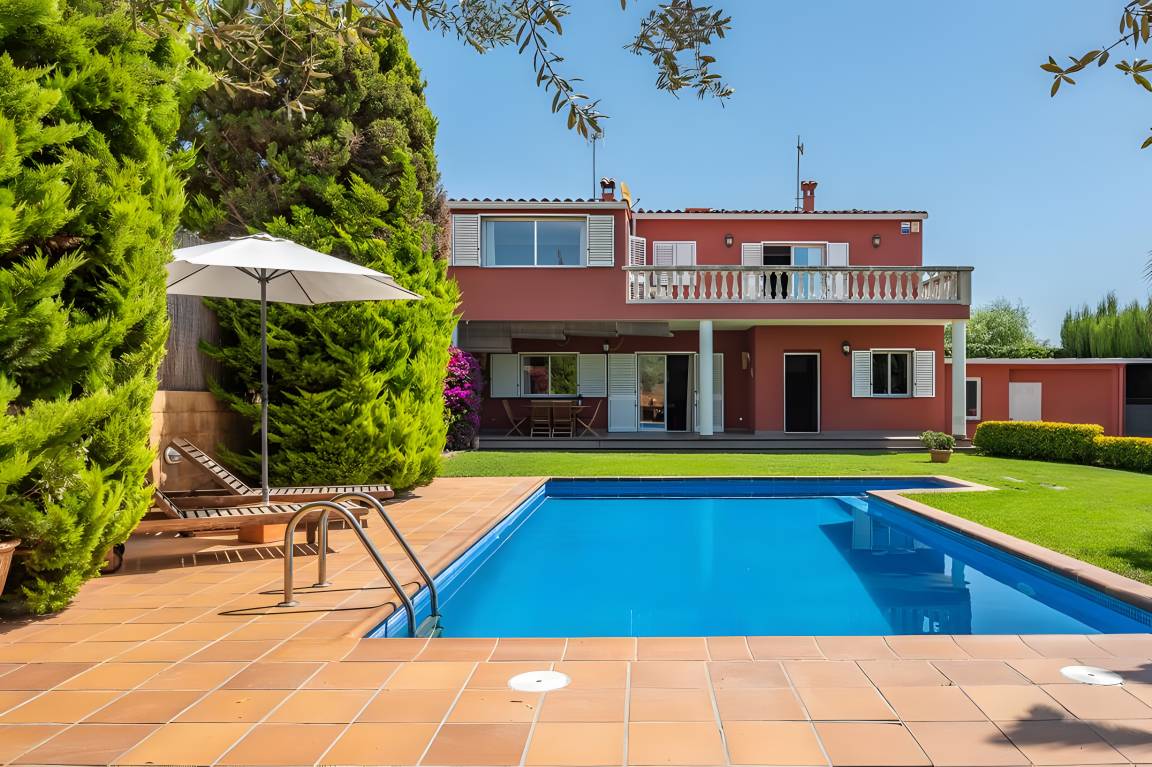 120 M² Villa ∙ 3 Chambres ∙ 5 Personnes - Calonge