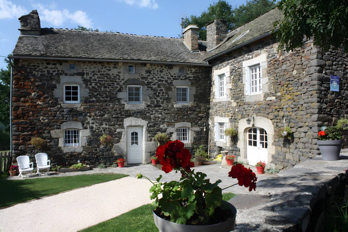 30 M² Bed & Breakfast ∙ 1 Habitación ∙ 3 Huéspedes - Saint-Flour