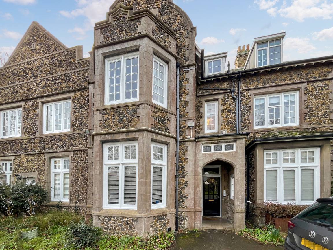 Apartment ∙ 2 Bedrooms ∙ 4 Guests - Broadstairs