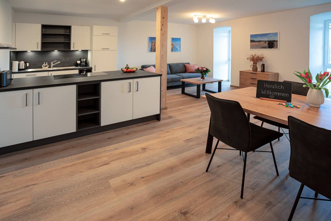 53 M² Ferienwohnung ∙ 1 Schlafzimmer ∙ 2 Gäste - Miltenberg