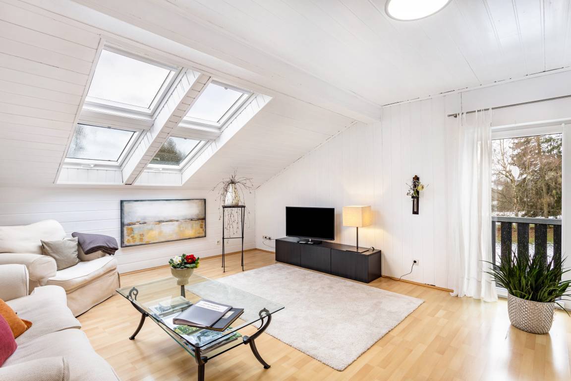 106 M² Ferienwohnung ∙ 3 Schlafzimmer ∙ 5 Gäste - Hemer