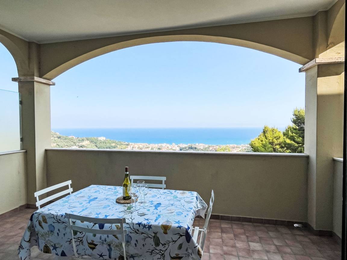 68 M² Apartment ∙ 2 Bedrooms ∙ 6 Guests - Loano