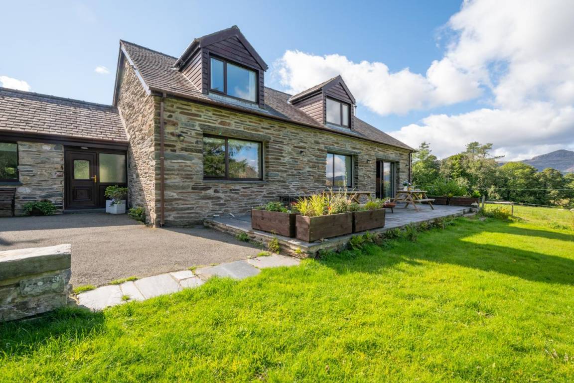 Cottage ∙ 5 Bedrooms ∙ 8 Guests - Blaenau Ffestiniog