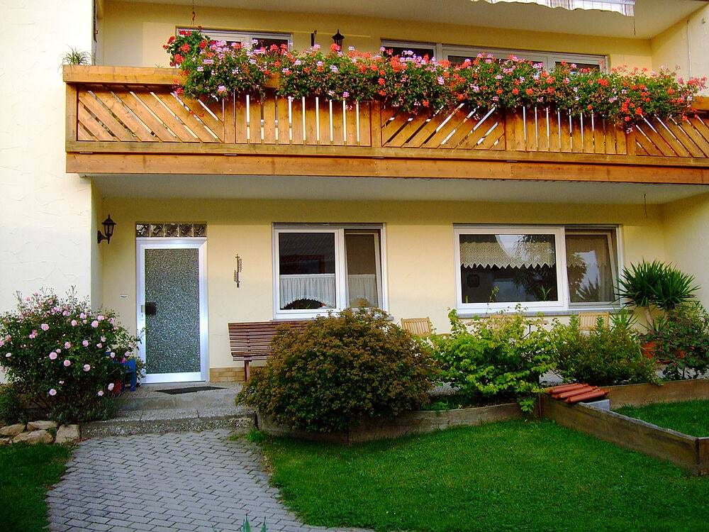 67 M² Ferienwohnung ∙ 1 Schlafzimmer ∙ 5 Gäste - Lautertal