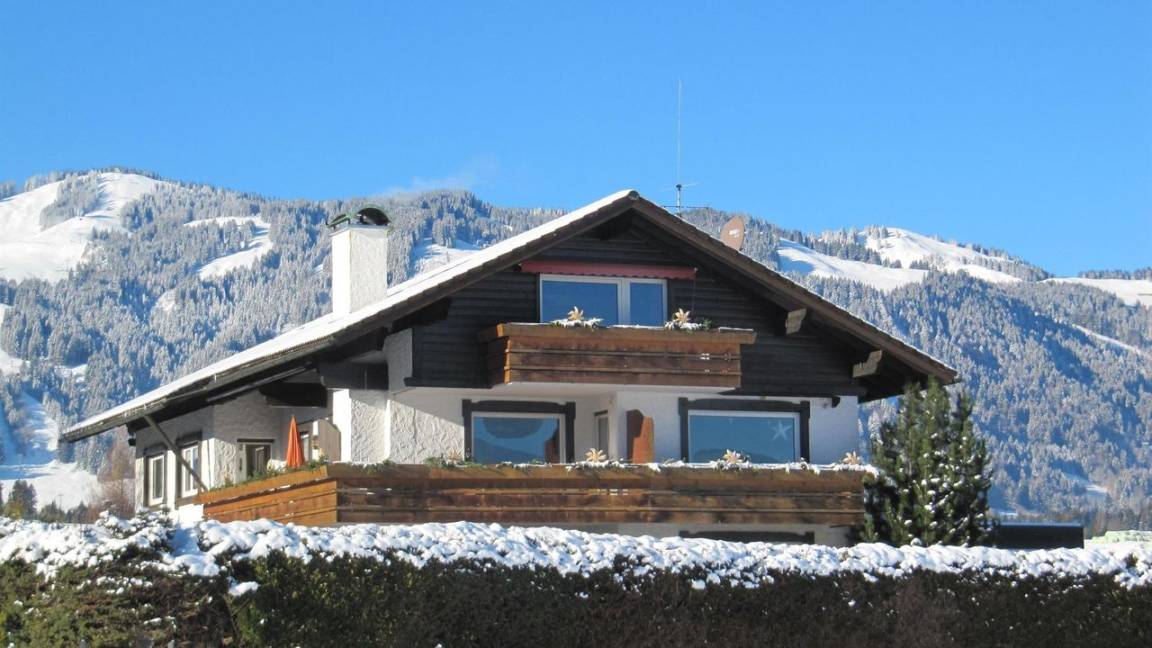 110 M² Ferienwohnung ∙ 3 Schlafzimmer ∙ 9 Gäste - Oberstdorf