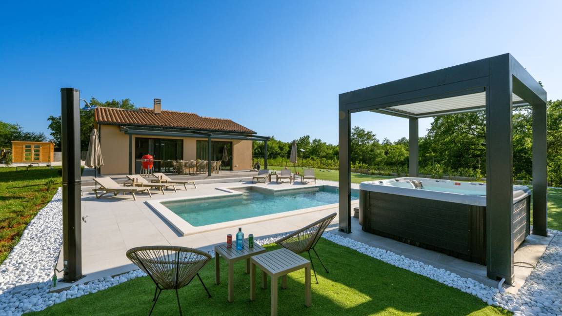 71 M² Villa ∙ 2 Bedrooms ∙ 4 Guests - Rabac