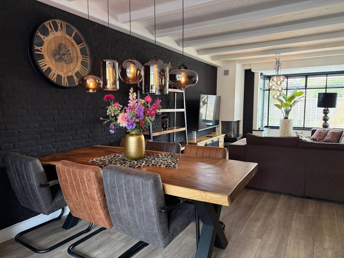 120 M² House ∙ 4 Bedrooms ∙ 6 Guests - Eindhoven